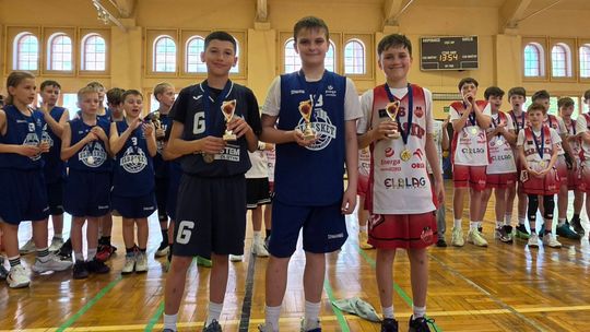 Elbląg triumfuje w młodzieżowej koszykówce. Elbasket CAVS mistrzem województwa Elbląg triumfuje w młodzieżowej koszykówce. Elbasket CAVS mistrzem województwa