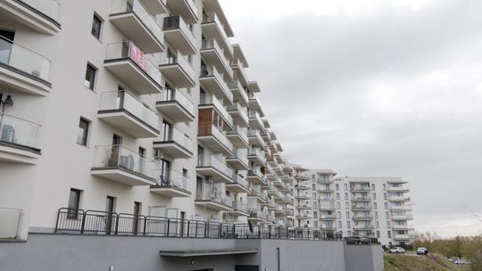 Mieszkańcy kontra deweloper. Burza wokół nowego osiedla w Elblągu [WIDEO]