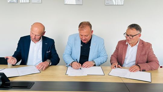Młodzi zostaną w Elblągu? Jest porozumienie, które ma połączyć szkołę z przemysłem