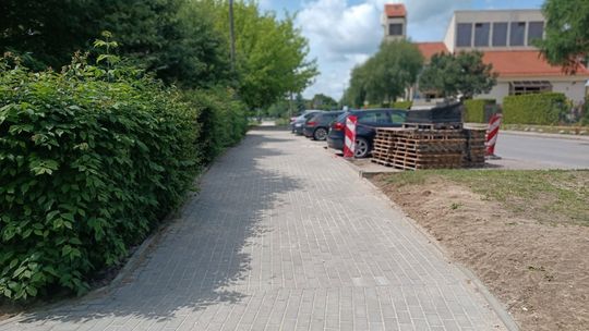 Nowy chodnik przy ul. Sobieskiego. A co z pozostałymi ulicami?