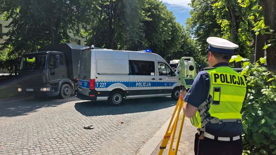 Potrącenie pieszego na ul. Królewieckiej. Utrudnienia w ruchu [FOTO]