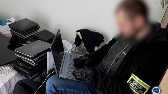 Służby uderzyły w pedofilów. W Elblągu zatrzymano żołnierza