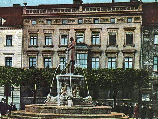 111 lat temu, 13 września 1908 uroczyście uruchomiono fontannę na placu Słowiańskim