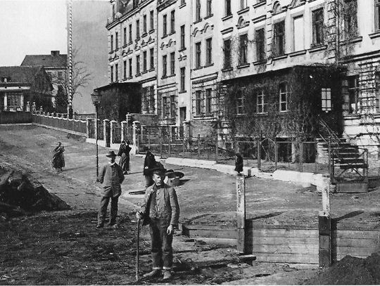 15 kwietnia 1907 roku budowano w Elblągu kanalizację