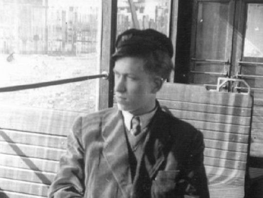 16 czerwca 1945 roku do Elbląga przybyła grupa warszawskich tramwajarzy, by odbudować i uruchomić trakcję tramwajową