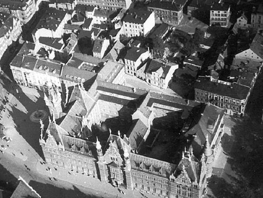 18 lipca 1868 roku zakończono budowę nowego, znacznie większego budynku gminy żydowskiej