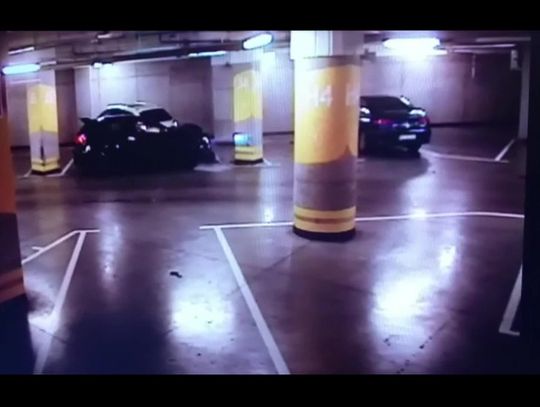 20-latek, który rozbił się Mercedesem na parkingu w CH Ogrody był pod wpływem narkotyków [WIDEO]