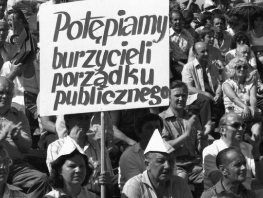28 czerwca 1976 roku na stadionie Olimpii zorganizowano wiec poparcia dla polityki Edwarda Gierka