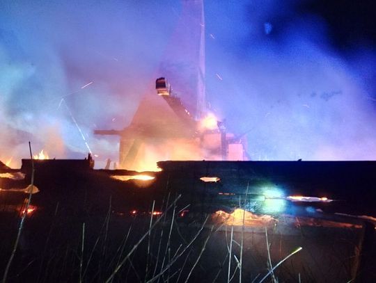 28 strażaków gasiło pożar w miejscowości Węgle Żukowo