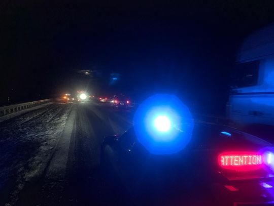 31-latka wpadła w poślizg. Trudne warunki na drogach