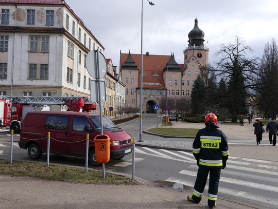 Alarm bombowy w Urzędzie Miasta w Elblągu