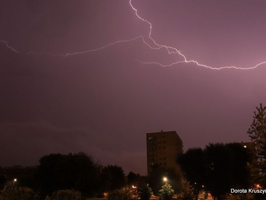 Burze z gradem. Synoptycy wydali ostrzeżenie