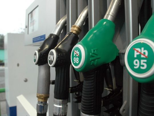Ceny paliw na stacjach powinny spadać [PROGNOZA]