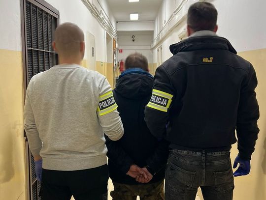 Chciał tylko iść do toalety. Po powrocie nie było ani plecaka, ani kolegi