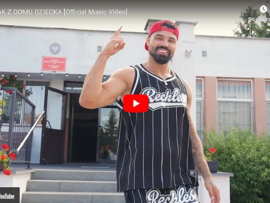 "Chłopak z domu dziecka". Paweł Tyburski nagrał piosenkę [WIDEO]