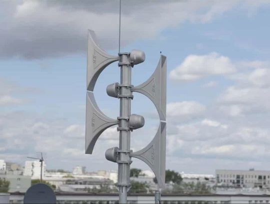 Co robić, gdy usłyszysz syrenę alarmową? Odpowiadają strażacy [WIDEO]