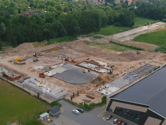 Co się dzieje na budowie kąpieliska w Elblągu ? [FILM Z LOTU PTAKA]