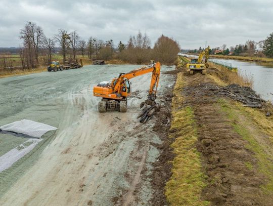 Co słychać na budowie II etapu drogi wodnej łączącej Zalew Wiślany z Zatoką Gdańską?