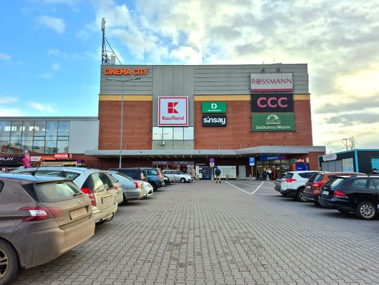 Co z zakupami w Kaufland w niedzielę? Sieć wydała oświadczenie Co z zakupami w Kaufland w niedzielę? Sieć wydała oświadczenie