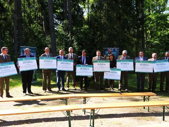 Czeki od lasów na drogi w naszym regionie!