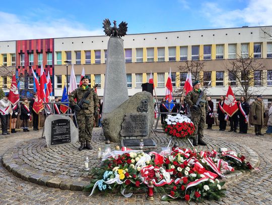 „Cześć Ich pamięci”. Elbląg upamiętnił Żołnierzy Wyklętych [ZDJĘCIA]