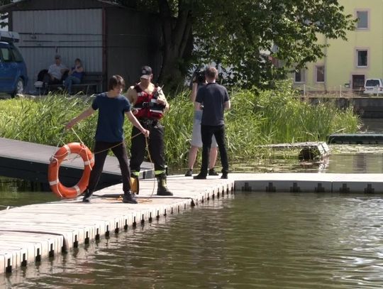 Człowiek w Rzece Elbląg.  Za nami akcja „Kręci mnie bezpieczeństwo" [WIDEO]