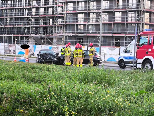 Czołowe zderzenie na Warszawskiej. Kierowca BMW stracił prawo jazdy