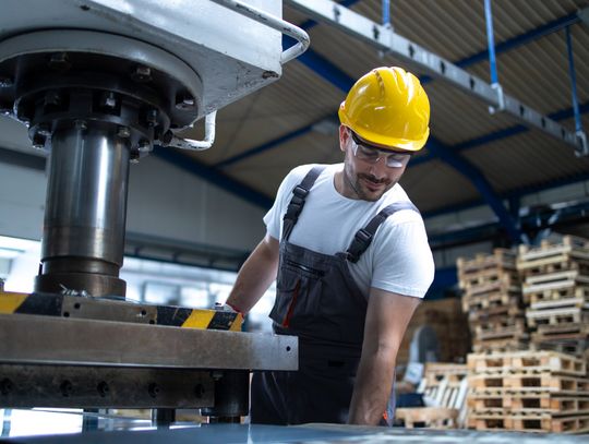 Czym się kierować przy wyborze producenta wag przemysłowych?