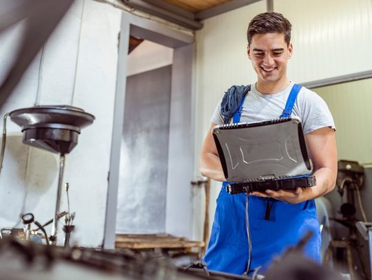 Dlaczego regularne przeglądy samochodu są ważne? Sprawdź, co mówią eksperci!