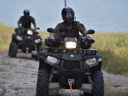 Dryfował na materacu w Krynicy Morskiej.  Nie mógł o własnych siłach wrócić na ląd