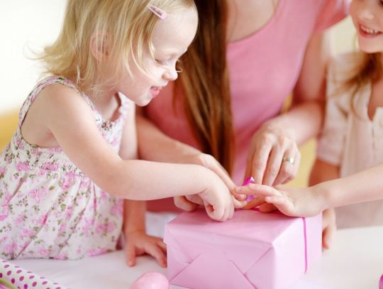 Dzień Dziecka - jaki prezent kupić? Podział na kategorie wiekowe