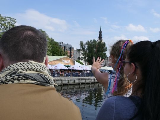 Dzień Dziecka na statku Elwinga i w restauracji Dom Królów