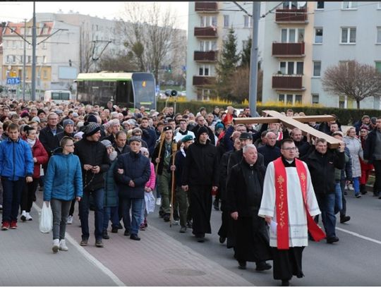 Dziś ulicami Elbląga przejdzie Procesja Drogi Krzyżowej