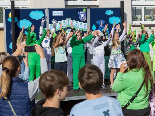 Ekologia i rodzinna zabawa – SP nr 16 zorganizowała wyjątkowe wydarzenie [FOTO]