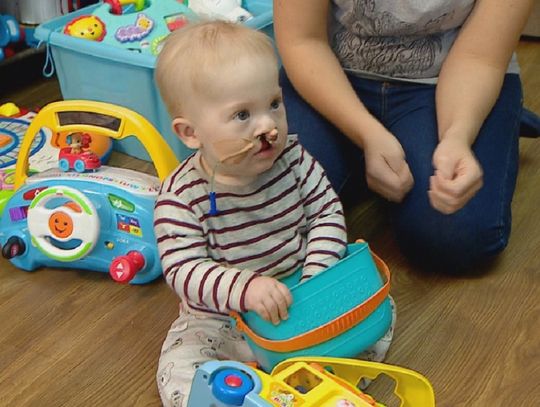 Elbląg: 14-miesięczny Wiktor czeka na operację. Szpital milczy w sprawie terminu [INTERWENCJA POLSAT - WIDEO]