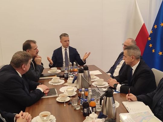 Elbląg nie musi oddawać portu, przy przekopie będzie współpraca