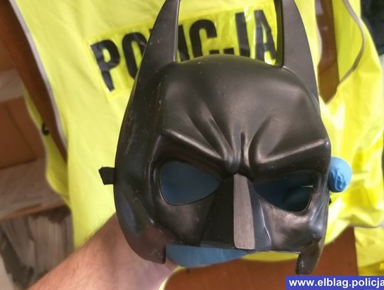 Elbląg: Wcześniej był wilkołak, teraz zatrzymali… batmana