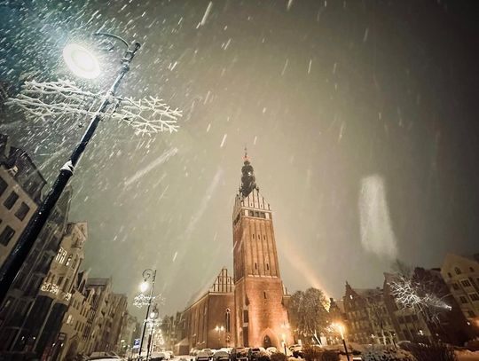 Elbląg zasypany. Ponad 20 cm białego puchu