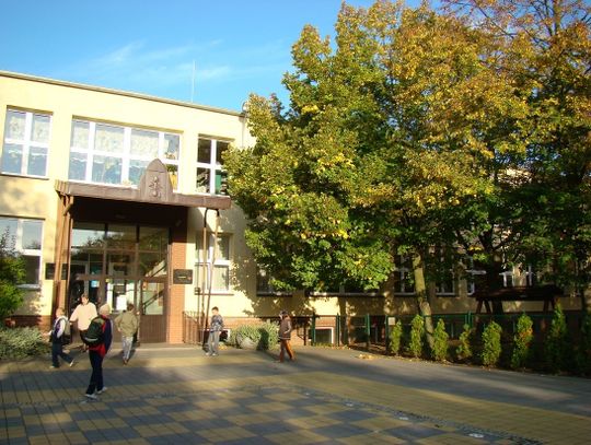 Elbląska szkoła przechodzi na zdalne