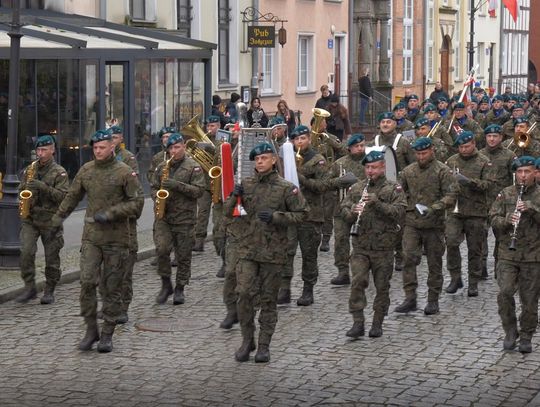 Elblążanie oddali hołd twórcom niepodległej Polski [WIDEO]