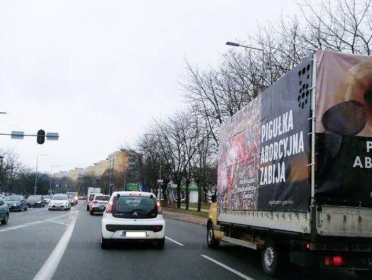 Furgonetka antyaborcyjna w Elblągu. Pytania do prezydenta i policji