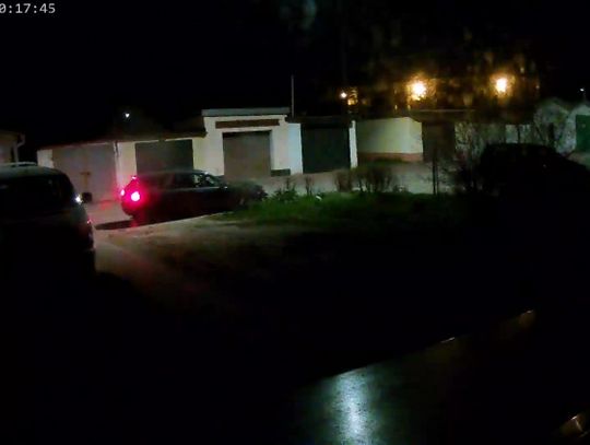 Jechał aż strzelały iskry [WIDEO]