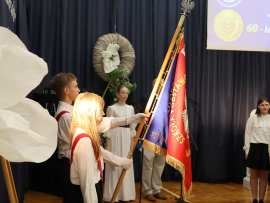 Jeden dzień, trzy jubileusze – uroczystość w SP 1 w Elblągu [WIDEO]