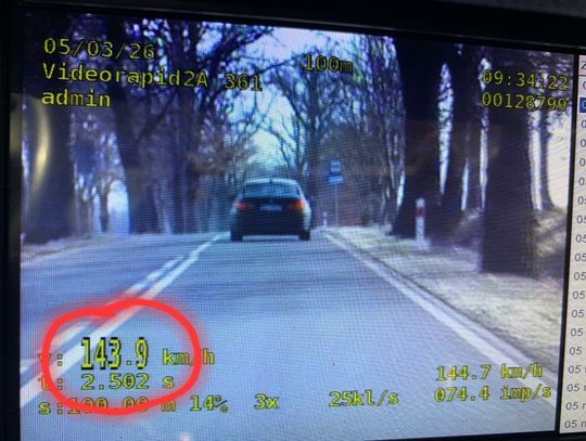 Kolega oblał egzamin na prawo jazdy. Kierowca chwilę później stracił