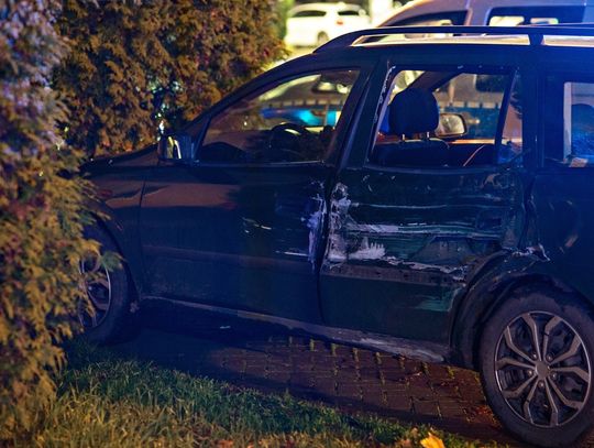 Kolizja z tramwajem na Placu Słowiańskim Kolizja z tramwajem na Placu Słowiańskim