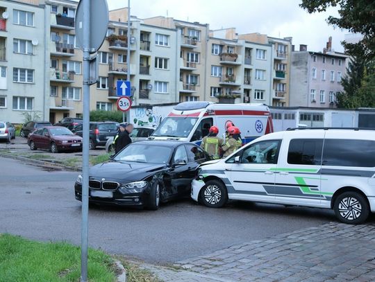 Kosztowna kolizja. Będzie miał wydatek Kosztowna kolizja. Będzie miał wydatek