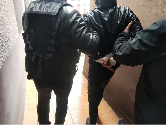 Kradł z aut wszystko, co wpadło w ręce Kradł z aut wszystko, co wpadło w ręce