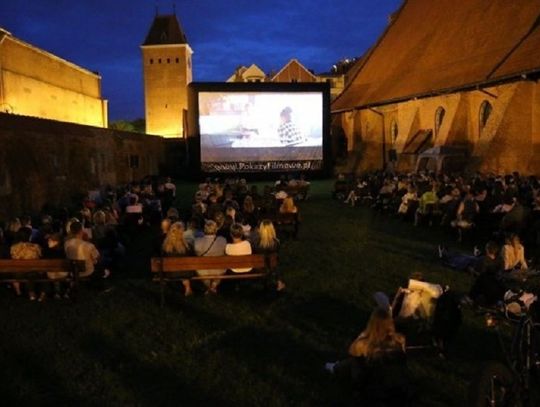 Letnie kino pod chmurką w Elblągu [REPERTUAR]
