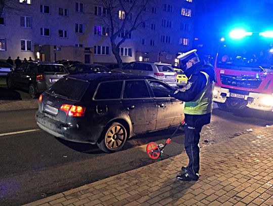Leżał pijany na ulicy, przejechał po nim samochód