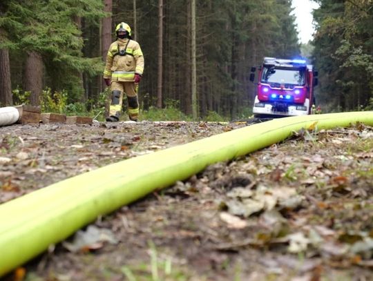 Manewry gaśnicze jednostek z powiatu elbląskiego. Zobacz film